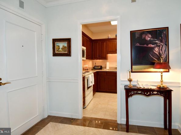 1250 S Washington Street 816, Alexandria VA 22314