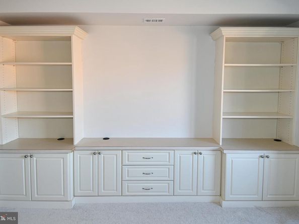 1250 S Washington Street 816, Alexandria VA 22314