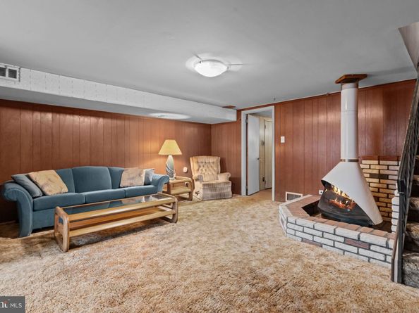 1108 Surrey Road, Philadelphia PA 19115