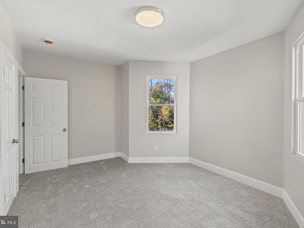 911 E Rittenhouse Street, Philadelphia PA 19138