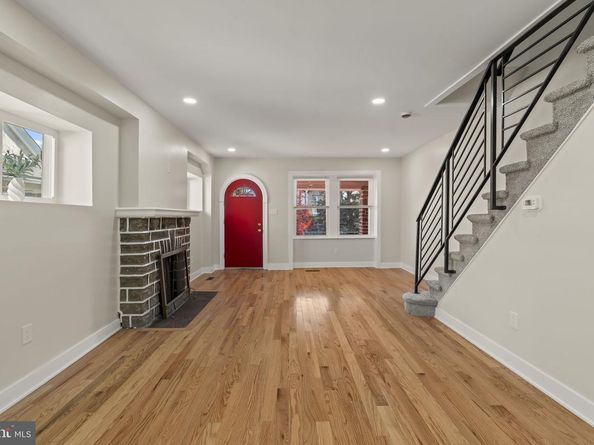 911 E Rittenhouse Street, Philadelphia PA 19138