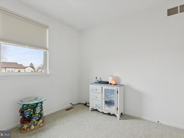 631 Whittier Drive, Warminster PA 18974