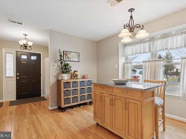 631 Whittier Drive, Warminster PA 18974