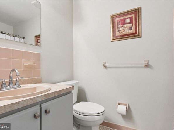 631 Whittier Drive, Warminster PA 18974