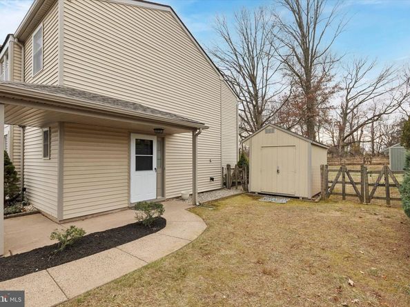 631 Whittier Drive, Warminster PA 18974