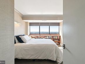 1326 Spruce Street 30023004, Philadelphia PA 19107