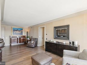 1326 Spruce Street 30023004, Philadelphia PA 19107