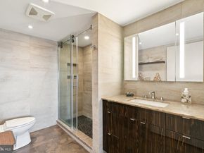 1326 Spruce Street 30023004, Philadelphia PA 19107