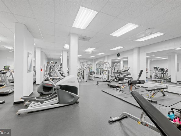 5500 Friendship Boulevard 2114N, Chevy Chase MD 20815