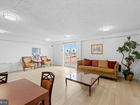 5500 Friendship Boulevard 2114N, Chevy Chase MD 20815