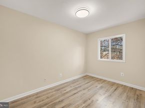 2911 Charing Cross Road 16, Falls Church VA 22042