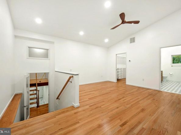 7614 Hamilton Spring Road, Bethesda MD 20817