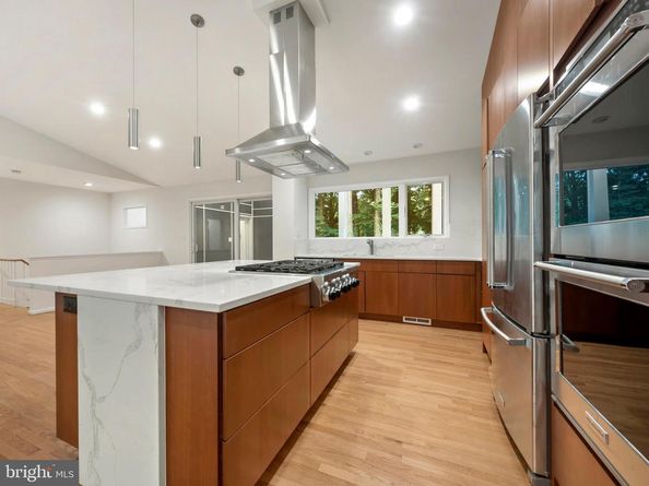 7614 Hamilton Spring Road, Bethesda MD 20817