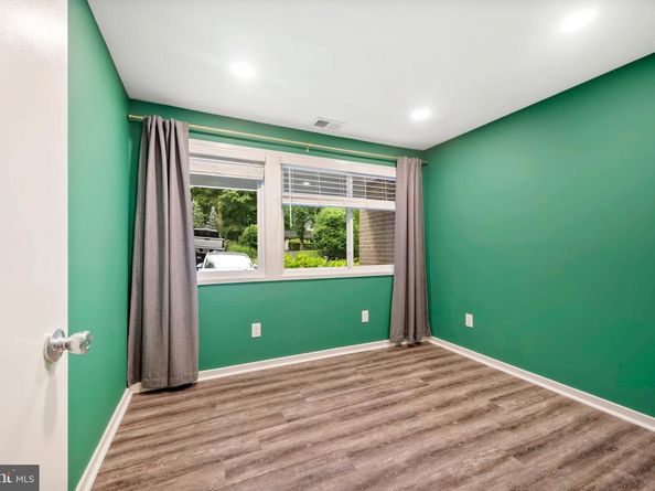 7614 Hamilton Spring Road, Bethesda MD 20817