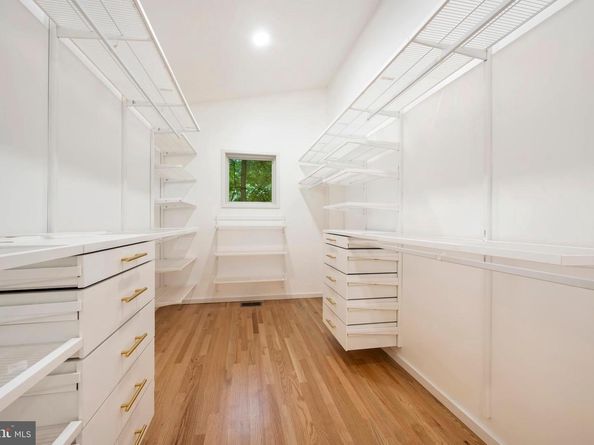 7614 Hamilton Spring Road, Bethesda MD 20817