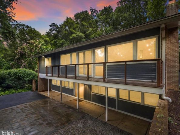 7614 Hamilton Spring Road, Bethesda MD 20817