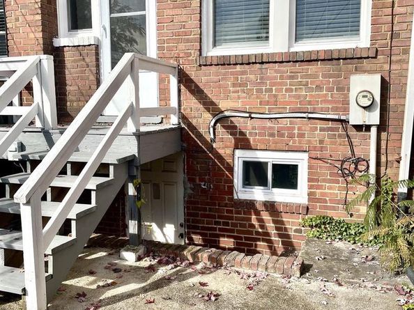 565 E Nelson Avenue, Alexandria VA 22301