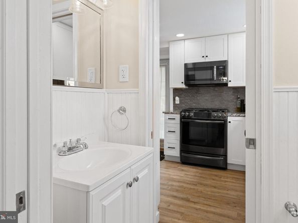 603 Orchard Way, Hatboro PA 19040