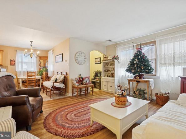 9208 Exeter Road, Philadelphia PA 19114