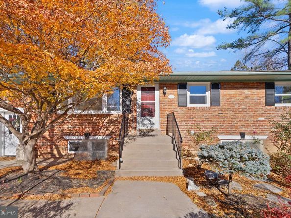 4211 Downing Street, Annandale VA 22003