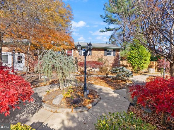 4211 Downing Street, Annandale VA 22003