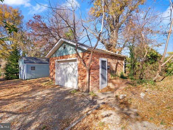 4211 Downing Street, Annandale VA 22003