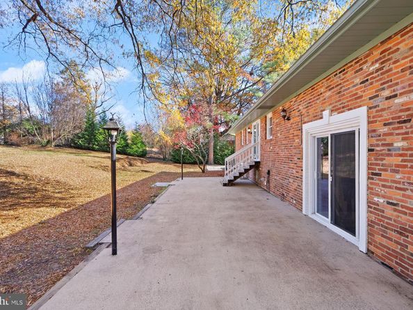 4211 Downing Street, Annandale VA 22003