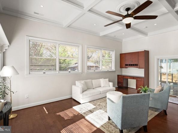 4211 Downing Street, Annandale VA 22003