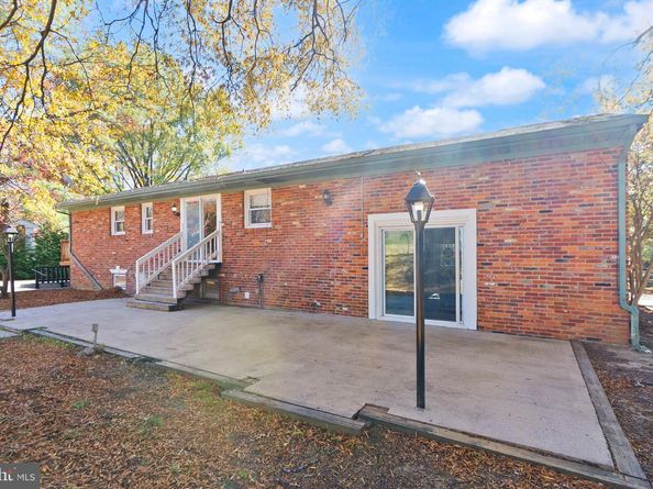 4211 Downing Street, Annandale VA 22003