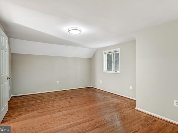 9720 Five Oaks Road, Fairfax VA 22031