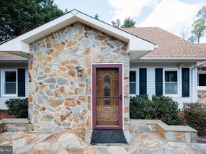 9720 Five Oaks Road, Fairfax VA 22031