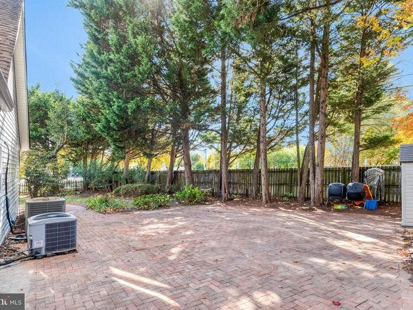 9720 Five Oaks Road, Fairfax VA 22031