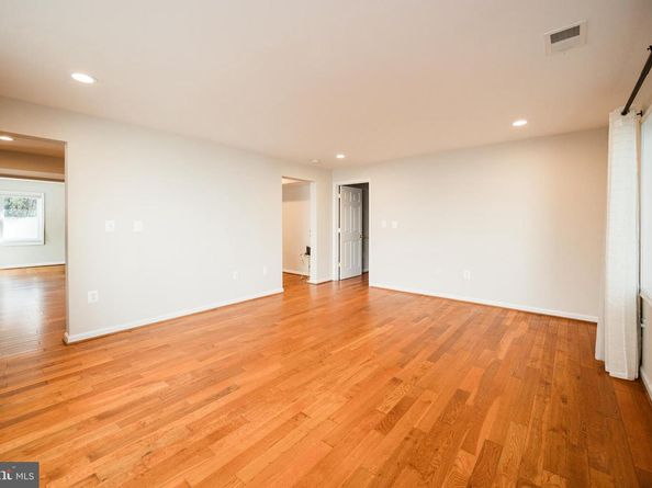 9720 Five Oaks Road, Fairfax VA 22031