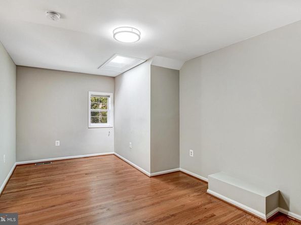 9720 Five Oaks Road, Fairfax VA 22031