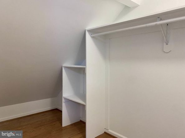 9720 Five Oaks Road, Fairfax VA 22031