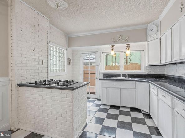 1128 Wolf Street, Philadelphia PA 19148