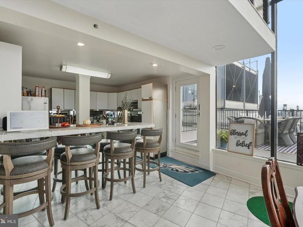 3900 Ford Road 23B, Philadelphia PA 19131