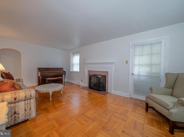 801 Penn Avenue, Drexel Hill PA 19026