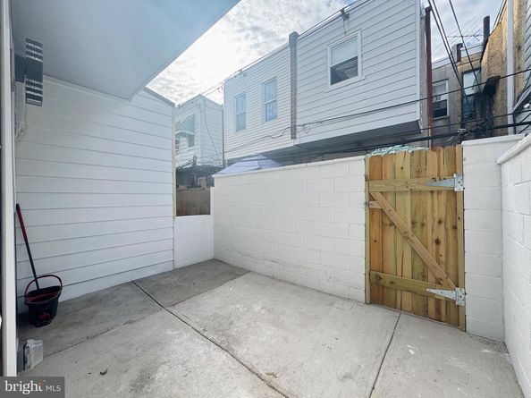 2426 S Juniper Street, Philadelphia PA 19148