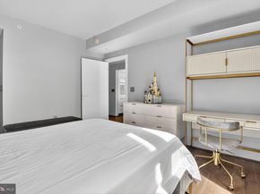 8220 Crestwood Heights Drive 712, Mclean VA 22102