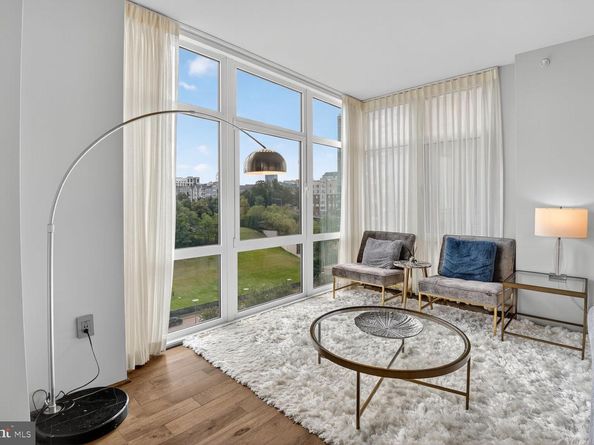 8220 Crestwood Heights Drive 712, Mclean VA 22102