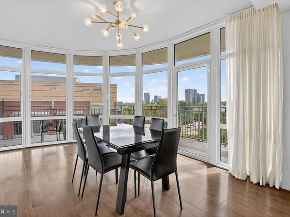 8220 Crestwood Heights Drive 712, Mclean VA 22102