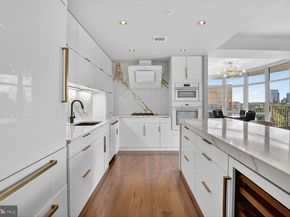 8220 Crestwood Heights Drive 712, Mclean VA 22102
