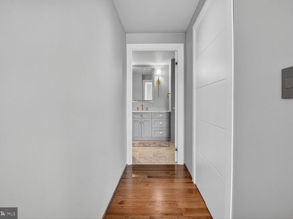 8220 Crestwood Heights Drive 712, Mclean VA 22102