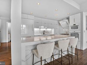 8220 Crestwood Heights Drive 712, Mclean VA 22102