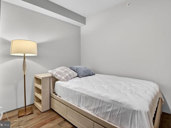 8220 Crestwood Heights Drive 712, Mclean VA 22102