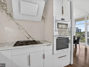 8220 Crestwood Heights Drive 712, Mclean VA 22102