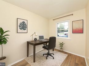 463 Old Forge Crossing 463, Devon PA 19333