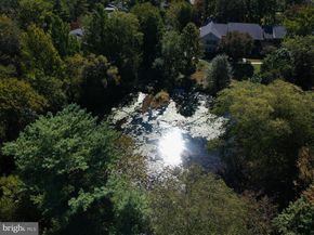 463 Old Forge Crossing 463, Devon PA 19333
