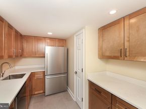 463 Old Forge Crossing 463, Devon PA 19333